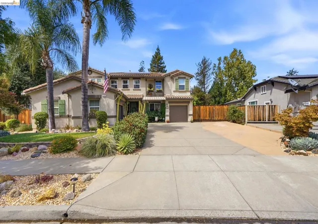 Photo 1 of Single family home for sale at 325 San Marino Ln, Brentwood, CA 94513 | MLS# 41145647 | Listing updated on 2026-10-02