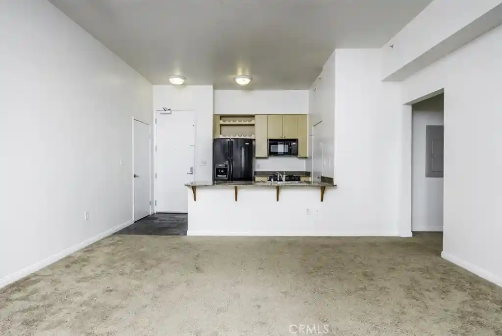 Listing Photo 2 - Condo for sale in 388 E Ocean Blvd located at 388 E Ocean Blvd, Long Beach, CA 90802 - Unit #1401