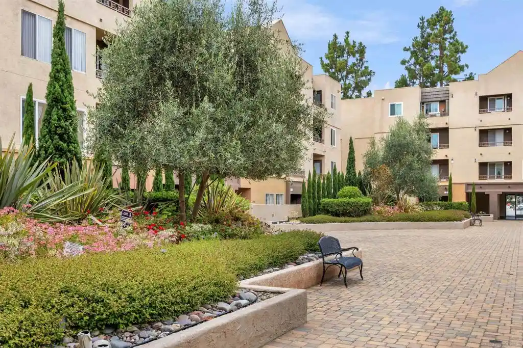 Listing Photo 37 - Condo for sale in 8889 Caminito Plz Centro located at 8889 Caminito Plz Centro, San Diego, CA 92122 - Unit #7127