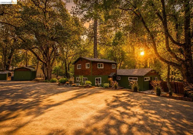 Photo 1 of Single family home for sale at 21551 Phoenix Lake Rd, Sonora, CA 95370 | MLS# 41145677 | Listing updated on 2026-10-01