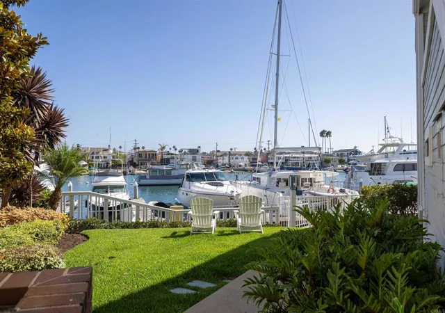 Listing Photo 2 - Condo for sale in building located at 1022 Bayside, Newport Beach, CA 92660 - Unit #510