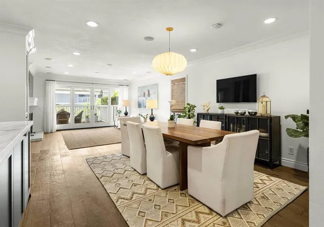 Listing Photo 5 - Condo for sale in building located at 1022 Bayside, Newport Beach, CA 92660 - Unit #510