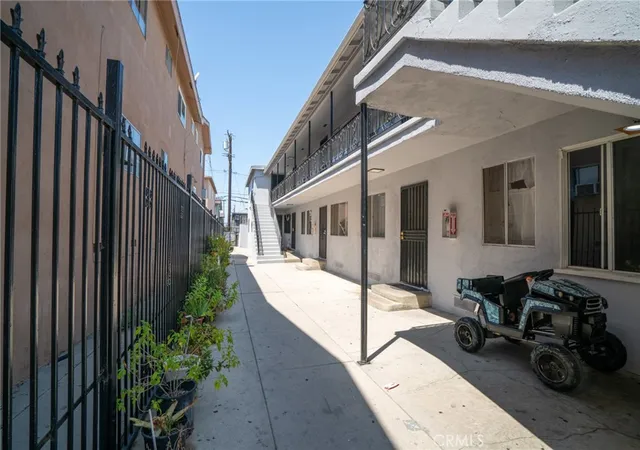 Photo 3 of Multi family home for sale at 1425 Cedar Ave, Long Beach, CA 90813 | MLS# OC26183126 | Listing updated on 2026-10-09