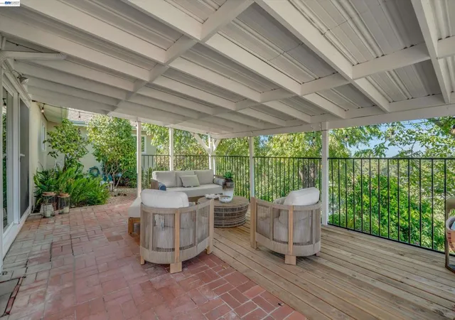 Photo 2 of Single family home for sale at 327 Kingston Ave, Martinez, CA 94553 | MLS# 41145708 | Listing updated on 2026-10-06
