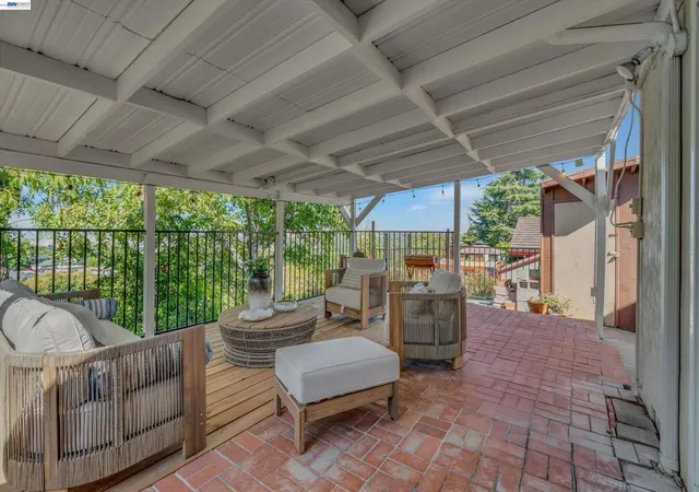 Photo 3 of Single family home for sale at 327 Kingston Ave, Martinez, CA 94553 | MLS# 41145708 | Listing updated on 2026-10-06