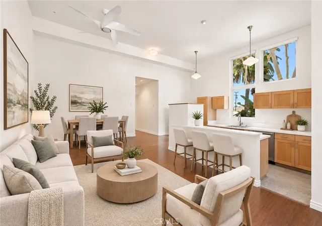 Listing Photo 1 - Condo for sale in building located at 323 E Dayman, Long Beach, CA 90806 - Unit #3