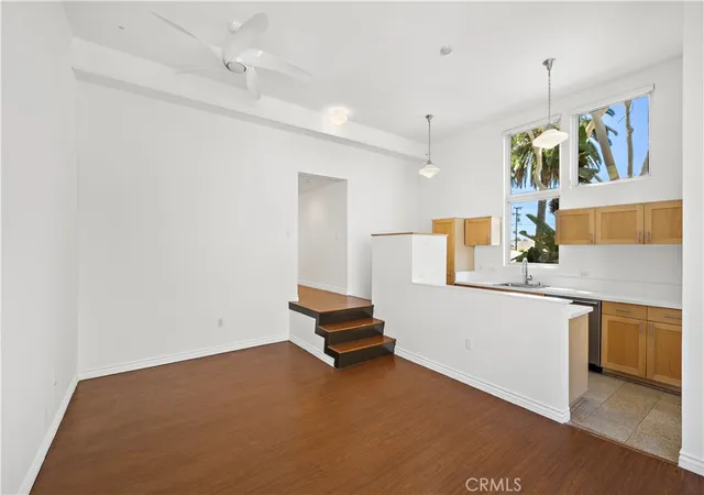Listing Photo 2 - Condo for sale in building located at 323 E Dayman, Long Beach, CA 90806 - Unit #3