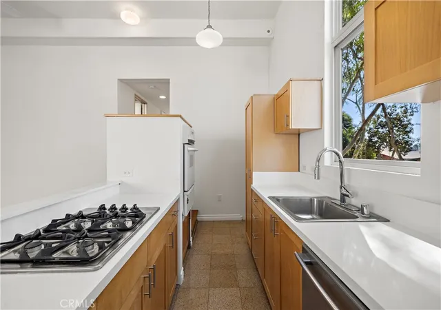 Listing Photo 5 - Condo for sale in building located at 323 E Dayman, Long Beach, CA 90806 - Unit #3