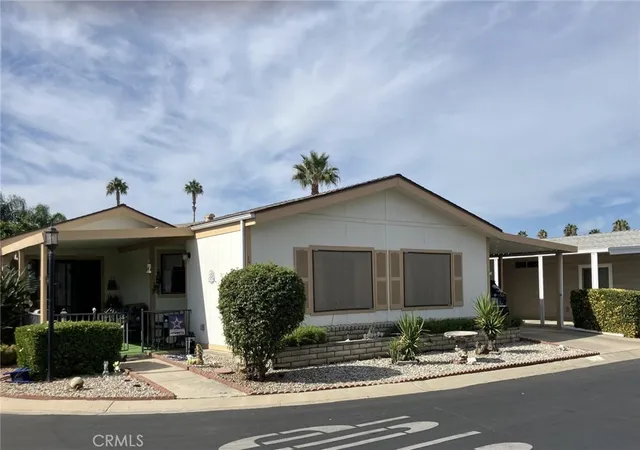 Photo 1 of Manufactured home for sale at 1250 N Kirby St #121, Hemet, CA 92545 | MLS# SW26182965 | Listing updated on 2026-09-22