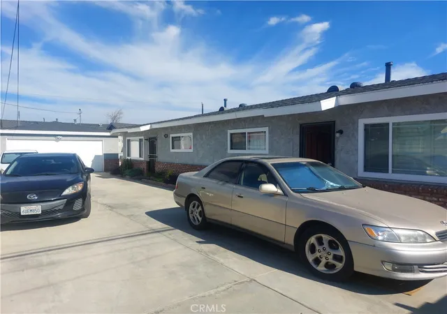 Photo 3 of Sale Pending at 15333 Georgia, Paramount, CA 90723 | MLS# DW26182275 | Listing updated on 2026-08-31