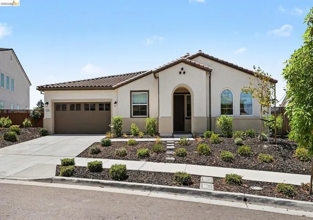 Photo 2 of Single family home for sale at 5394 Promontory Way, Antioch, CA 94531 | MLS# 41145739 | Listing updated on 2026-09-26