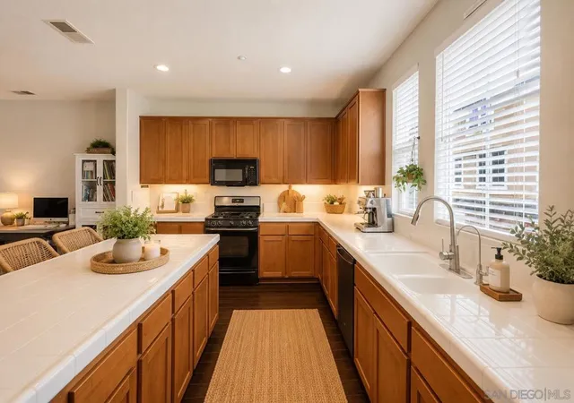 Photo 4 of Townhouse for sale at 2707 Iron Wood Ct, Chula Vista, CA 91915 | MLS# 260020523SD | Listing updated on 2026-09-12