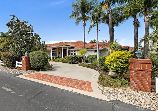 Photo 1 of Single family home for sale at 647 Tumble Crk Ln, Fallbrook, CA 92028 | MLS# LG26182980 | Listing updated on 2026-10-12