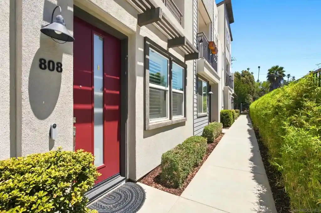 Listing Photo 1 - Condo for sale in 2572 S Escondido Blvd located at 2572 S Escondido Blvd, Escondido, CA 92025 - Unit #808