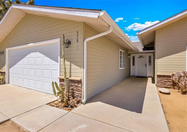 Photo 2 of Single family home for sale at 58832 Natoma, Yucca Valley, CA 92284 | MLS# JT26161789 | Listing updated on 2026-09-17