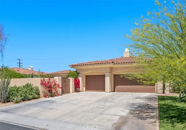 Photo 2 of Single family home for sale at 1228 Verdugo, Palm Springs, CA 92262 | MLS# OC26183352 | Listing updated on 2026-09-29