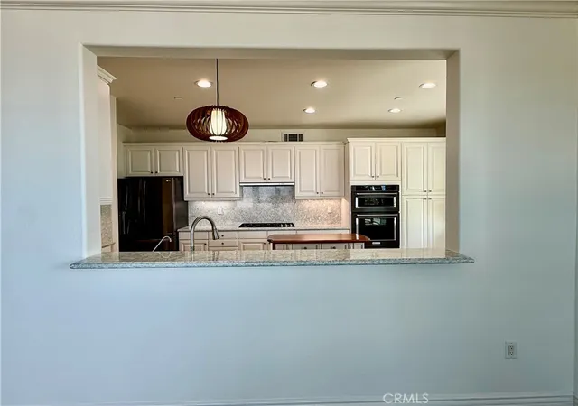 Listing Photo 4 - Condo for sale in building located at 1000 E Ocean Blvd, Long Beach, CA 90802 - Unit #416