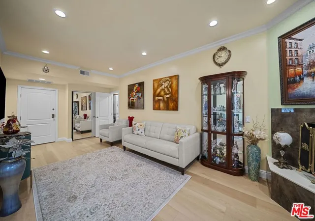 Photo 4 of Condo for sale at 17914 Magnolia Blvd #130, Encino, CA 91316 | MLS# 26874977 | Listing updated on 2026-09-24