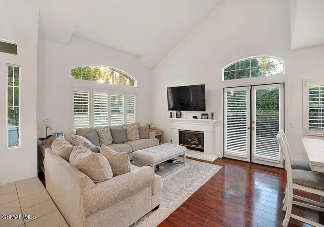 Single family home for sale at 588 Monteleone Ave, Oak Park, CA 91377 | MLS# 226004008