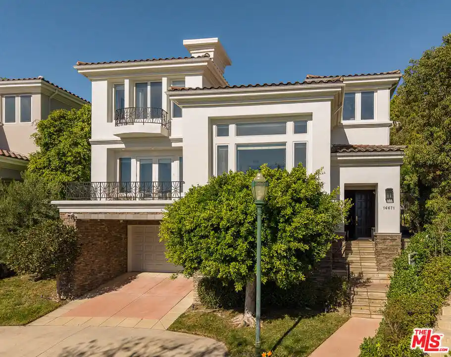 Single family home for sale at 16671 Calle Brittany, Pacific Palisades, CA 90272 | MLS# 26874603