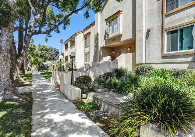 Photo 3 of Condo for sale at 430 N Holliston #104, Pasadena, CA 91106 | MLS# WS26183365 | Listing updated on 2026-09-13