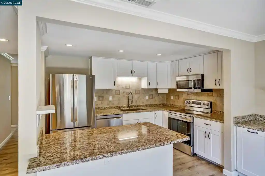Listing Photo 1 - Condo for sale in 5333 Park Highlands Blvd located at 5333 Park Highlands Blvd, Concord, CA 94521 - Unit #59