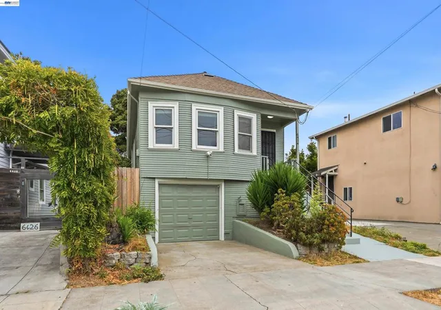 Photo 3 of Single family home for sale at 6414 Herzog St, Oakland, CA 94608 | MLS# 41145793 | Listing updated on 2026-09-20