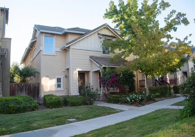 Photo 1 of Single family home for sale at 976 Whitehall Ln, Brentwood, CA 94513 | MLS# ML82058557 | Listing updated on 2026-10-12