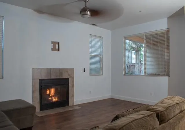 Photo 4 of Single family home for sale at 976 Whitehall Ln, Brentwood, CA 94513 | MLS# ML82058557 | Listing updated on 2026-10-12