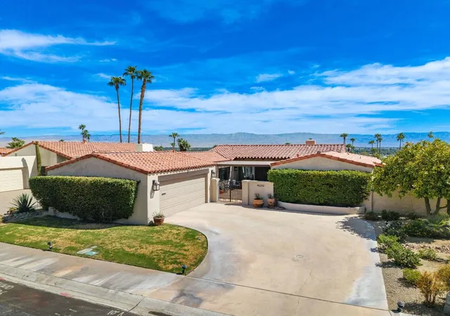 Photo 3 of Sale Pending at 40200 Camino Del Sol, Rancho Mirage, CA 92270 | MLS# 219151709DA | Listing updated on 2026-09-22