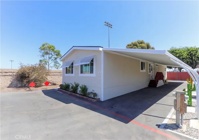 Photo 3 of Sale Pending at 7051 Ellis Ave #40, Huntington Beach, CA 92648 | MLS# PW26182412 | Listing updated on 2026-10-08