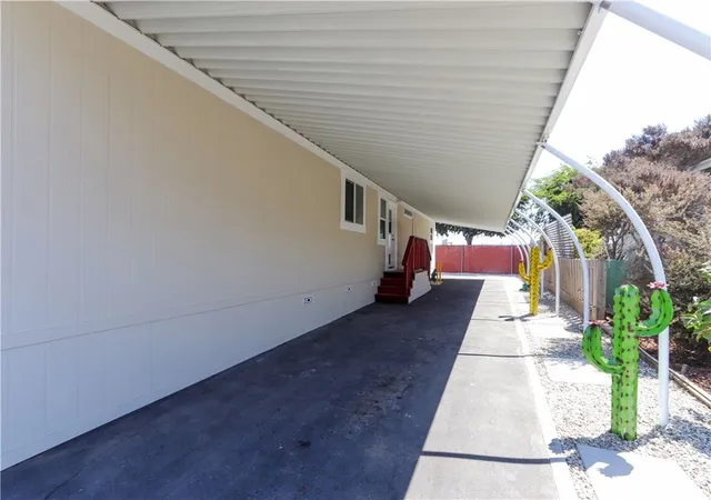 Photo 4 of Sale Pending at 7051 Ellis Ave #40, Huntington Beach, CA 92648 | MLS# PW26182412 | Listing updated on 2026-10-08