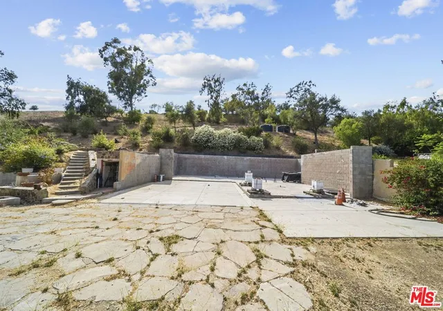 Photo 1 of Land for sale at 2911 S Foose Rd, Malibu, CA 90265 | MLS# 26874597 | Listing updated on 2026-09-13