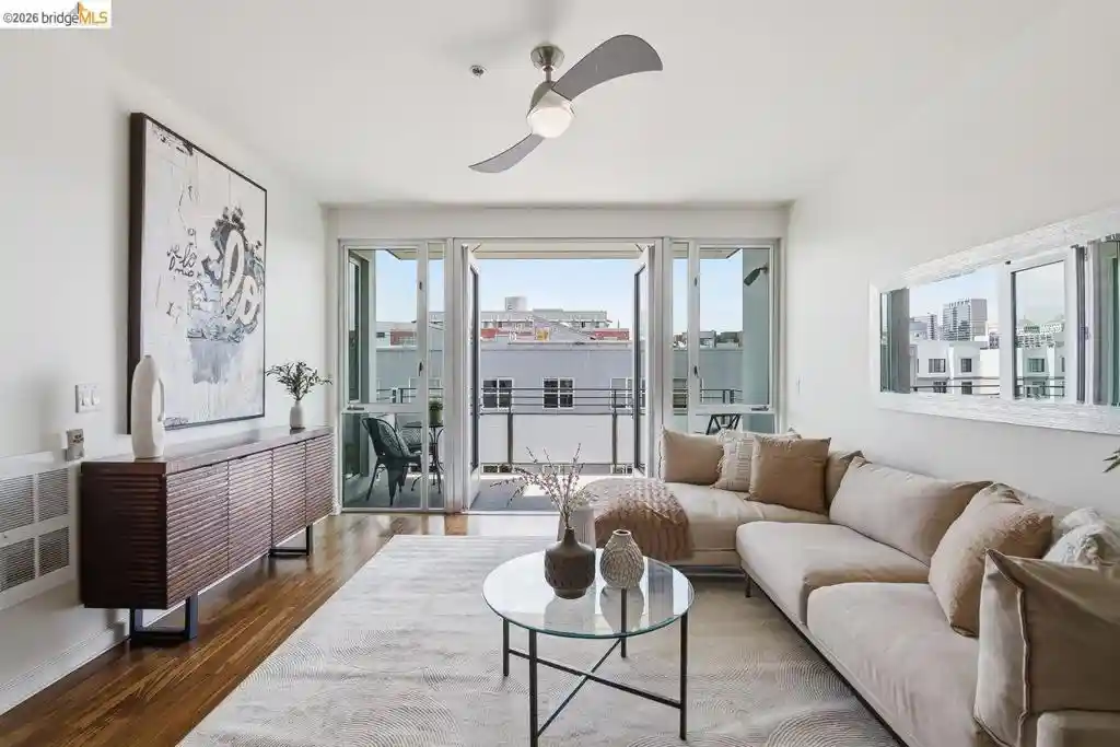 Listing Photo 1 - Condo for sale in 200 2Nd St located at 200 2Nd St, Oakland, CA 94607 - Unit #403
