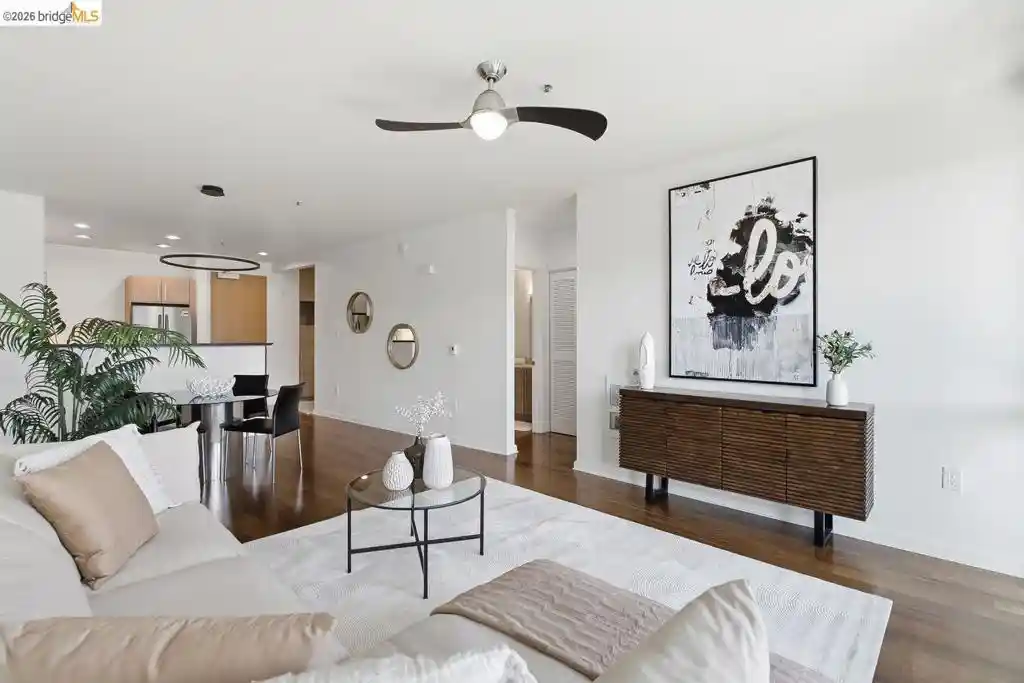 Listing Photo 2 - Condo for sale in 200 2Nd St located at 200 2Nd St, Oakland, CA 94607 - Unit #403