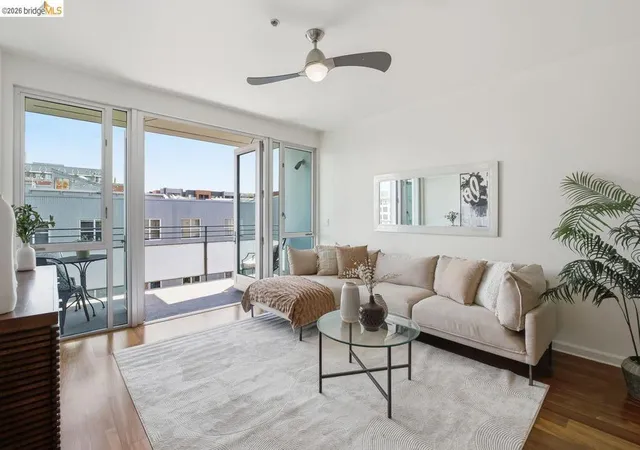 Listing Photo 4 - Condo for sale in building located at 200 2Nd St, Oakland, CA 94607 - Unit #403