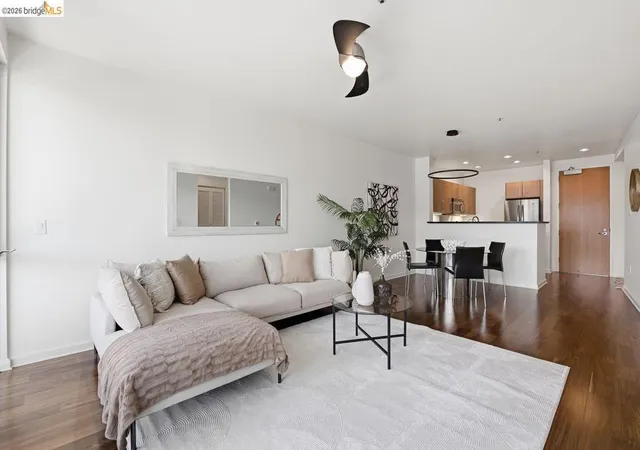 Listing Photo 5 - Condo for sale in building located at 200 2Nd St, Oakland, CA 94607 - Unit #403