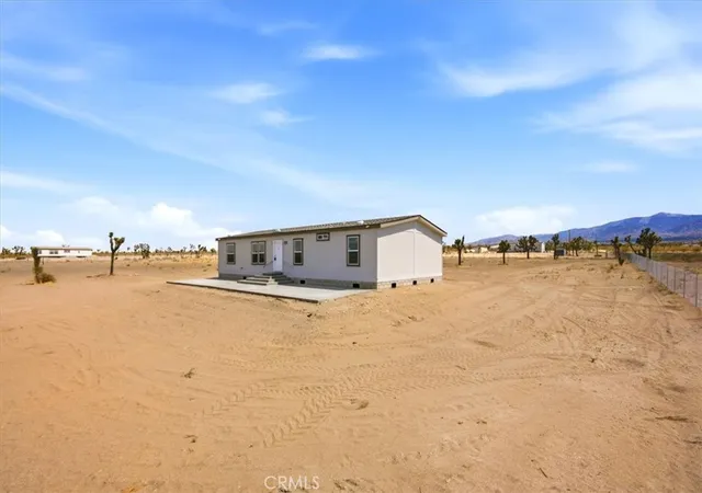 Photo 2 of Manufactured home for sale at 1825 Saragota Rd, Pinon Hills, CA 92372 | MLS# TR26183577 | Listing updated on 2026-09-13