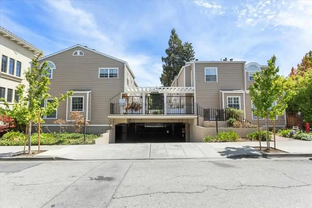 Photo 1 of Sale Pending at 1555 Cherry St #4, San Carlos, CA 94070 | MLS# ML82058592 | Listing updated on 2026-10-19