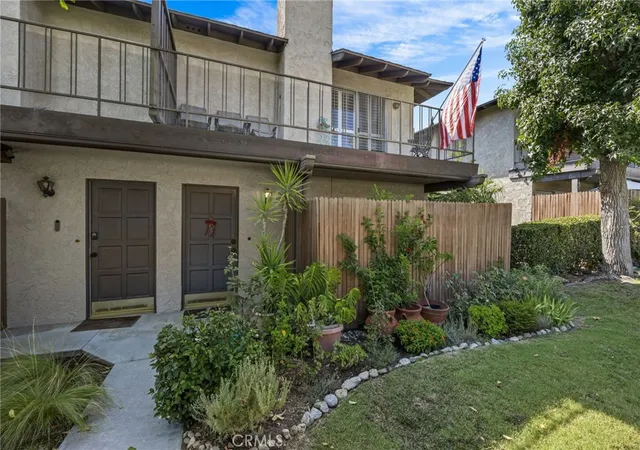 Listing Photo 1 - Condo for sale in building located at 541 Linwood Ave, Monrovia, CA 91016 - Unit #C