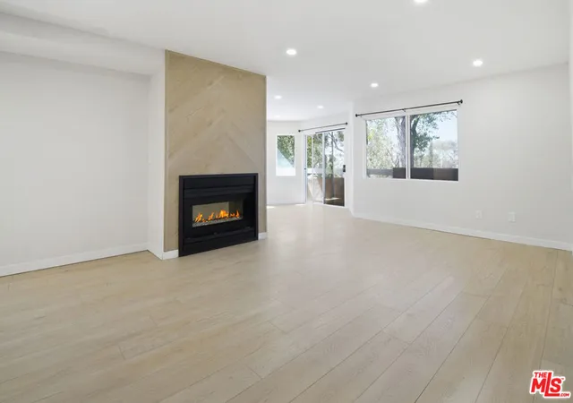 Photo 1 of Condo for sale at 19863 Sandpiper Pl #105, Newhall, CA 91321 | MLS# 26873923 | Listing updated on 2026-10-06