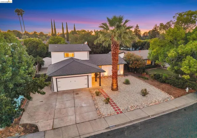 Photo 4 of Sale Pending at 2824 Seville Cir, Antioch, CA 94509 | MLS# 41145821 | Listing updated on 2026-09-17