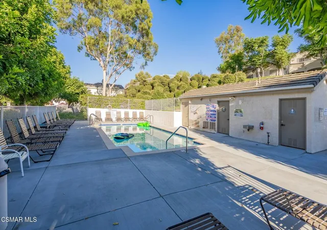 Photo 3 of Condo for sale at 1043 Waltham Rd #E, Simi Valley, CA 93065 | MLS# 226004021 | Listing updated on 2026-10-08