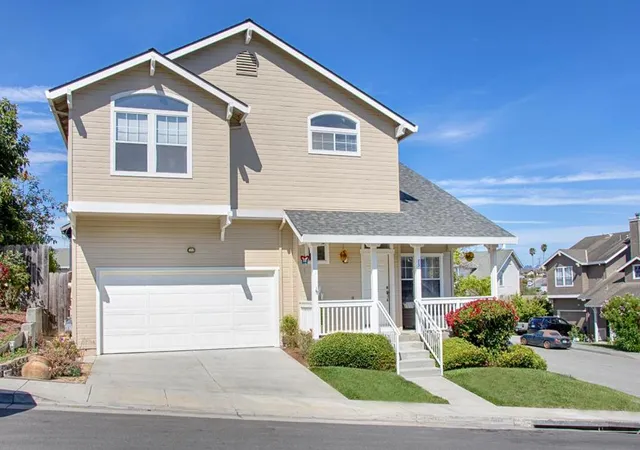 Photo 1 of Single family home for sale at 73 Firethorne Wy, Watsonville, CA 95076 | MLS# ML82058608 | Listing updated on 2026-10-12