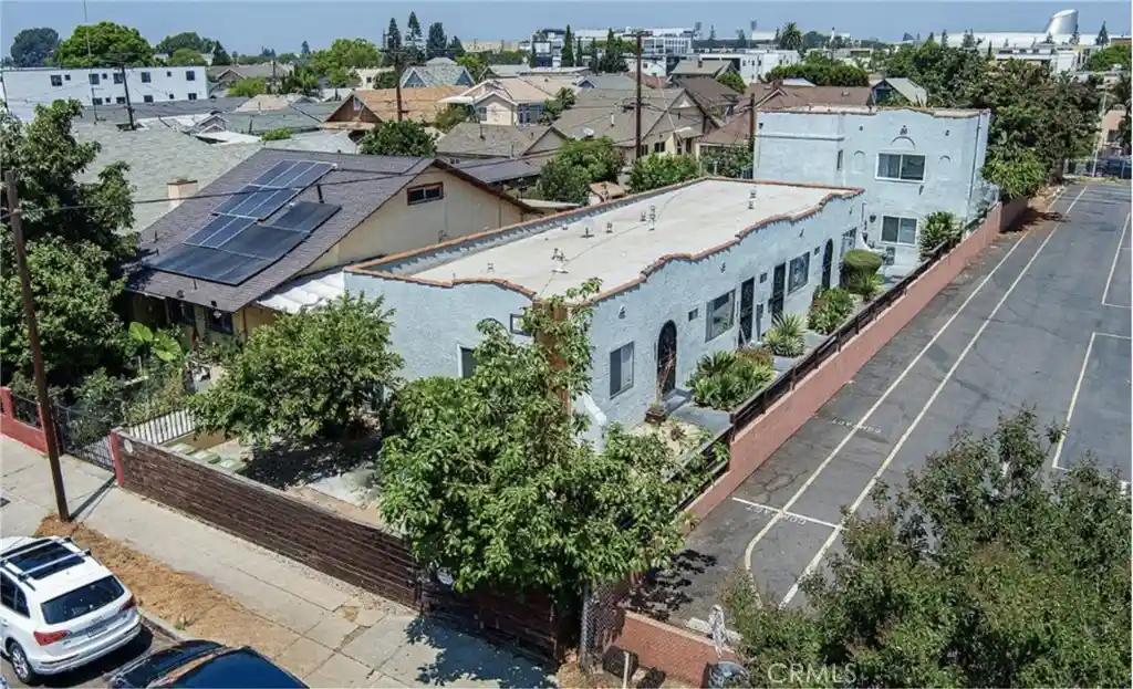 Photo 1 of Multi family home for sale at 517 W 42nd, Los Angeles, CA 90037 | MLS# PW26183901 | Listing updated on 2026-10-16