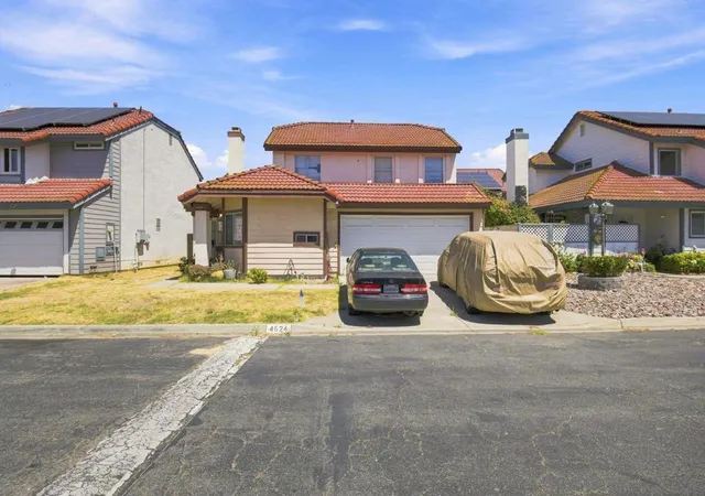 Photo 3 of Sale Pending at 4524 Goldfinch, Oceanside, CA 92057 | MLS# 260020611SD | Listing updated on 2026-09-16