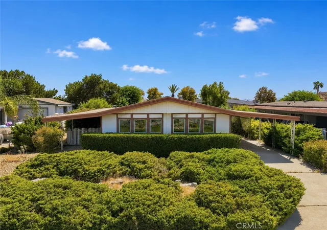 Manufactured home for sale at 661 Roadrunner, Perris, CA 92570 | MLS# IV26182523