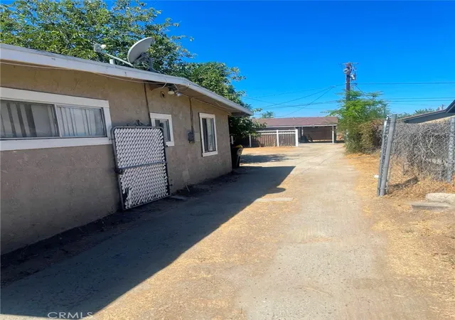 Photo 2 of Single family home for sale at 588 S Rosario Ave, San Jacinto, CA 92583 | MLS# PW26183960 | Listing updated on 2026-10-01