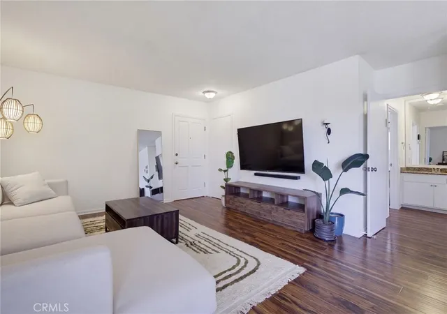 Photo 3 of Condo for sale at 1440 23rd St #313, Santa Monica, CA 90404 | MLS# SB26181794 | Listing updated on 2026-09-23