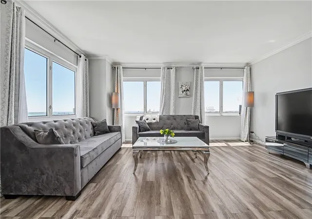 Listing Photo 1 - Condo for sale in building located at 525 E Seaside Wy, Long Beach, CA 90802 - Unit #1109